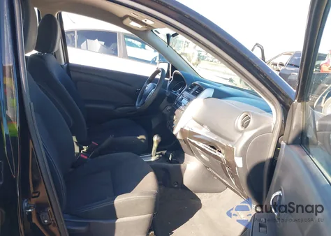 2016 Nissan Versa 1.6 S/1.6 S+/1.6 Sl/1.6 Sv z USA, uszkodzony, nr VIN 3N1CN7AP3GL830958